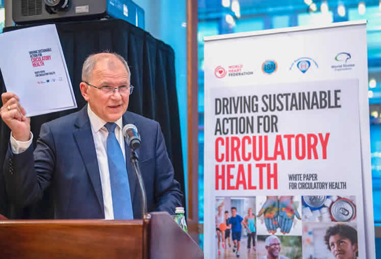 Le commissaire Vytenis Andriukaitis prend la parole à l’occasion du lancement du livre blanc sur la santé circulatoire de la Fédération mondiale du cœur, lors de la 73e session de l’Assemblée générale des Nations unies à New York (États-Unis), le 25 septembre 2018.