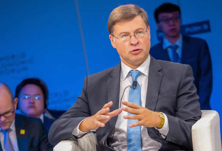 Photo: Le vice-président de la Commission, Valdis Dombrovskis, lors de la conférence d’été de Davos à Tianjin (Chine), le 19 septembre 2018.