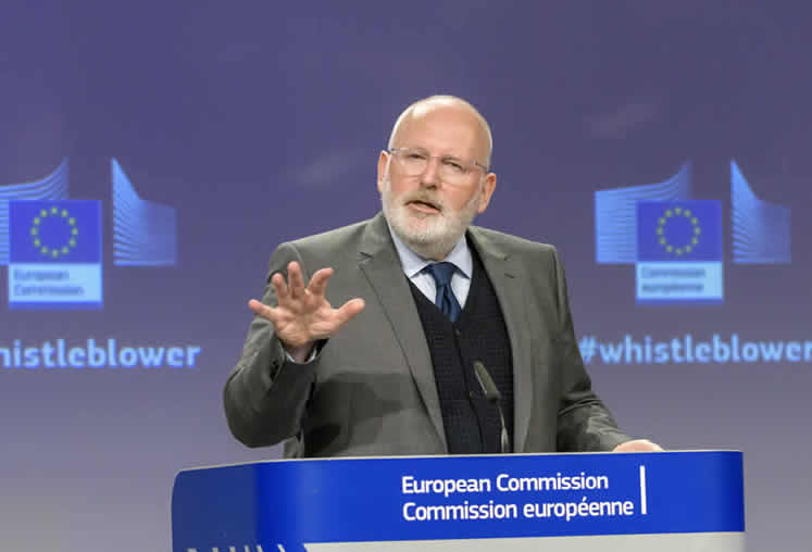 První místopředseda Evropské komise Frans Timmermans představuje dne 23. dubna 2018 v belgickém Bruselu návrh Komise o ochraně oznamovatelů.