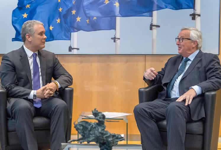 Le président de la Commission européenne, Jean-Claude Juncker, reçoit Iván Duque Márquez, président de la Colombie, à Bruxelles (Belgique), le 24 octobre 2018.