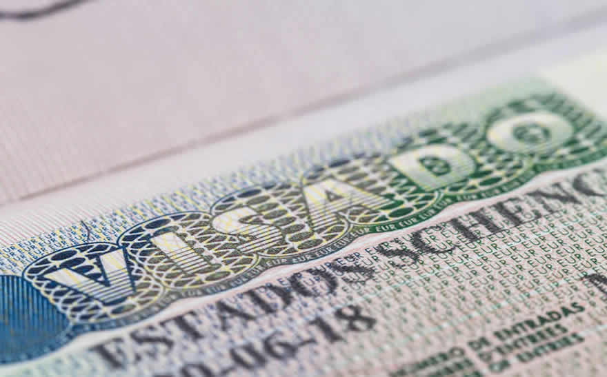 Närbild av ett Schengenvisum som utfärdats i Spanien 2018.  © Fotolia
