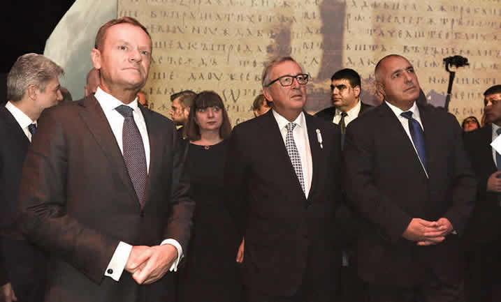 Europeiska rådets ordförande Donald Tusk, EU-kommissionens ordförande Jean-Claude Juncker och Bulgariens premiärminister Boyko Borissov under invigningsceremonin för det bulgariska EU-ordförandeskapet. Sofia, Bulgarien, den 11 januari 2018.