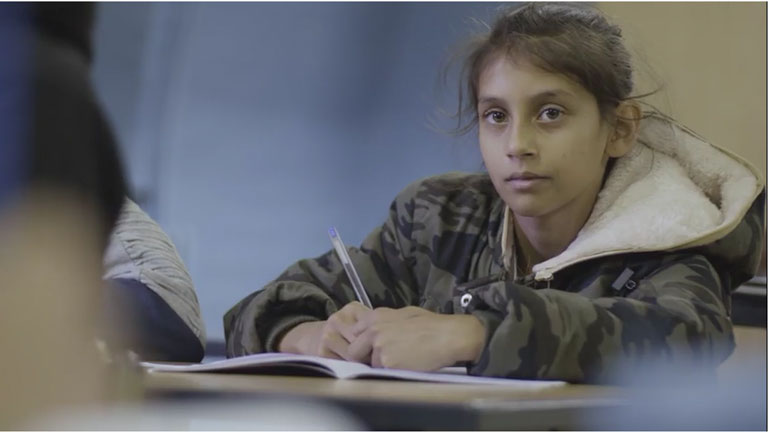 Vaizdo įrašas apie naująją romų lygybės strategiją.